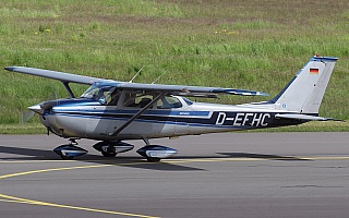 Bild: 21182 Fotograf: Frank Airline: Privat Flugzeugtype: Reims Aviation Reims-Cessna F172H Skyhawk