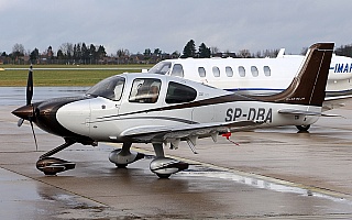 Bild: 16894 Fotograf: Frank Airline: Privat Flugzeugtype: Cirrus Design SR22T