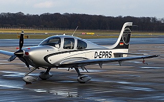 Bild: 16883 Fotograf: Frank Airline: Privat Flugzeugtype: Cirrus Design SR22T GTS