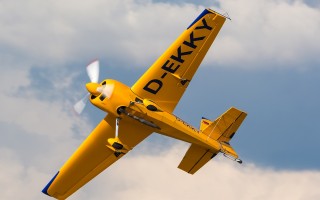 Bild: 16079 Fotograf: Uwe Bethke Airline: Privat Flugzeugtype: Stephens Akro Laser 230