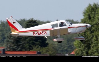 Bild: 16460 Fotograf: Frank Airline: Privat Flugzeugtype: Piper PA-28-181 Archer III