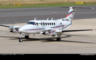 Bild: 16504 Fotograf: Frank Airline: UkSATSE Flugzeugtype: Beechcraft B300 Super King Air 350