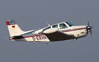 Bild: 16959 Fotograf: Frank Airline: Privat Flugzeugtype: Beechcraft F33A Bonanza