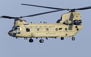 Bild: 17947 Fotograf: Uwe Bethke Airline: USA - Army Flugzeugtype: Boeing-Vertol CH-47 F Chinook