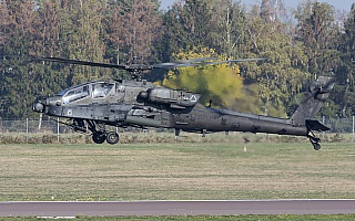 Bild: 17954 Fotograf: Uwe Bethke Airline: USA - Army Flugzeugtype: Boeing AH-64D Apache