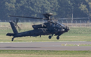 Bild: 17955 Fotograf: Uwe Bethke Airline: USA - Army Flugzeugtype: Boeing AH-64D Apache