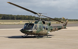 Bild: 17900 Fotograf: Frank Airline: Austria - Air Force Flugzeugtype: Agusta-Bell AB212 Twin Huey