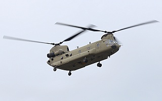 Bild: 18061 Fotograf: Frank Airline: USA - Army Flugzeugtype: Boeing-Vertol CH-47 F Chinook