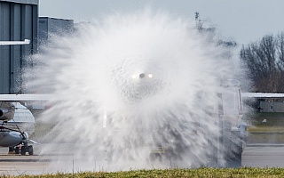 Bild: 16989 Fotograf: Uwe Bethke Airline: Flughafen Nutzfahrzeug Flugzeugtype: Flughafen Nutzfahrzeug