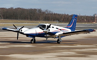 Bild: 17100 Fotograf: Frank Airline: Privat Flugzeugtype: Piper PA-34-220T Seneca V