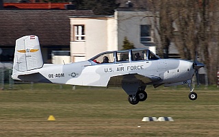 Bild: 17218 Fotograf: Frank Airline: The Flying Bulls Flugzeugtype: Beechcraft T-34A Mentor