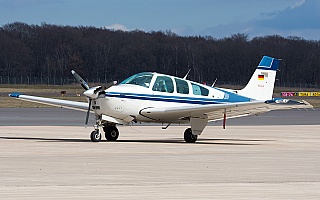 Bild: 17179 Fotograf: Uwe Bethke Airline: Privat Flugzeugtype: Beechcraft F33A Bonanza