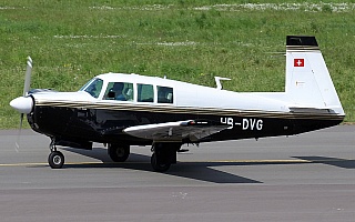 Bild: 17321 Fotograf: Frank Airline: Privat Flugzeugtype: Mooney M20F Executive