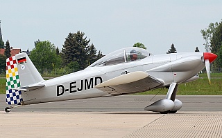 Bild: 17357 Fotograf: Frank Airline: Privat Flugzeugtype: Vans Aircraft RV-4