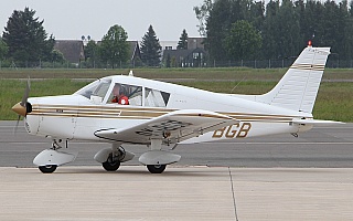 Bild: 17402 Fotograf: Frank Airline: Privat Flugzeugtype: Piper PA-28-140 Cherokee Cruiser