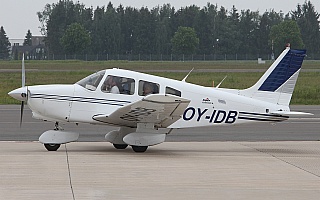 Bild: 17403 Fotograf: Frank Airline: Privat Flugzeugtype: Piper PA-28-236 Dakota