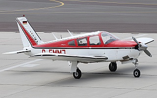 Bild: 17564 Fotograf: Frank Airline: Privat Flugzeugtype: Piper PA-28R Cherokee Arrow