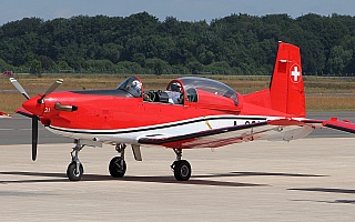 Bild: 17570 Fotograf: Frank Airline: Switzerland - Air Force Flugzeugtype: Pilatus PC-7