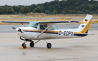 Bild: 17668 Fotograf: Frank Airline: Hanseatischer Fliegerclub Frankfurt e.V. Flugzeugtype: Reims Aviation Reims-Cessna F152