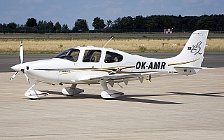 Bild: 17741 Fotograf: Uwe Bethke Airline: Privat Flugzeugtype: Cirrus Design SR22 G2