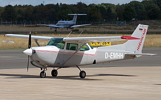 Bild: 17803 Fotograf: Frank Airline: Haeusl Air Flugzeugtype: Cessna 172RG Cutlass RG