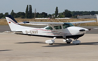 Bild: 17732 Fotograf: Frank Airline: Privat Flugzeugtype: Cessna 182Q Skylane