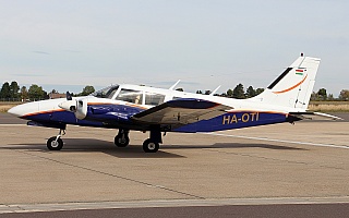 Bild: 17887 Fotograf: Frank Airline: Privat Flugzeugtype: Piper PA-34-200 Seneca