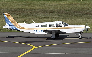 Bild: 19050 Fotograf: Uwe Bethke Airline: Privat Flugzeugtype: Piper PA-32R-300 Cherokee Lance