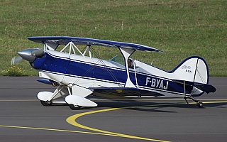 Bild: 19074 Fotograf: Frank Airline: Privat Flugzeugtype: Pitts Special S-2A