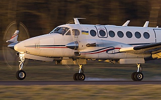 Bild: 18222 Fotograf: Uwe Bethke Airline: UkSATSE Flugzeugtype: Beechcraft B300 Super King Air 350