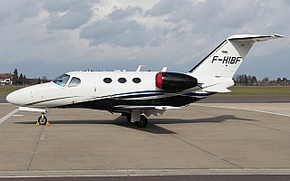 Bild: 18331 Fotograf: Frank Airline: Astonjet Flugzeugtype: Cessna 510 Citation Mustang