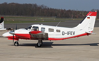 Bild: 18395 Fotograf: Frank Airline: Privat Flugzeugtype: Piper PA-34-220T Seneca V