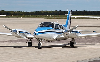 Bild: 18569 Fotograf: Frank Airline: Privat Flugzeugtype: Piper PA-39 Twin Comanche C/R