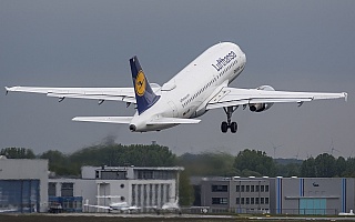 Bild: 18519 Fotograf: Uwe Bethke Airline: Lufthansa Flugzeugtype: Airbus A319-100
