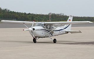 Bild: 18530 Fotograf: Frank Airline: CANAIR Luftfahrtunternehmen Flugzeugtype: Reims Aviation Reims-Cessna F172M Skyhawk