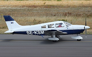 Bild: 18750 Fotograf: Frank Airline: Halmstad Flygklubb Flugzeugtype: Piper PA-28-181 Archer II