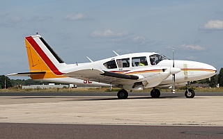 Bild: 18753 Fotograf: Frank Airline: Privat Flugzeugtype: Piper PA-23-350 Turbo Aztec