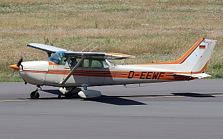 Bild: 18683 Fotograf: Frank Airline: Charter-Flug-Schule Take Wings Flugzeugtype: Cessna 172P Skyhawk II