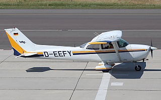 Bild: 18697 Fotograf: Frank Airline: Hanseatischer Fliegerclub Frankfurt e.V. Flugzeugtype: Reims Aviation Reims-Cessna F172P Skyhawk II