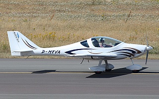 Bild: 18714 Fotograf: Frank Airline: Aero-Club Braunschweig e.V. Flugzeugtype: Flying Machines FM 250 Vampire II