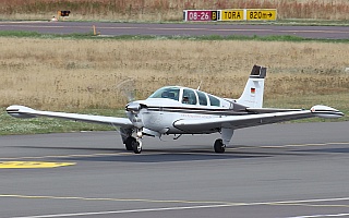 Bild: 18819 Fotograf: Frank Airline: Privat Flugzeugtype: Beechcraft F33A Bonanza