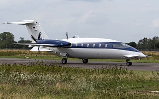 Bild: 18854 Fotograf: Uwe Bethke Airline: Privat Flugzeugtype: Piaggio P180 Avanti II