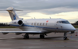 Bild: 20709 Fotograf: Frank Airline: Arkasair Flugzeugtype: Bombardier Aerospace BD-100 1A10 Challenger 300