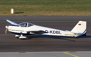 Bild: 19789 Fotograf: Frank Airline: Sportfluggruppe Nordholz Cuxhaven Flugzeugtype: Scheibe SF-25C 2000