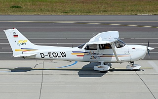 Bild: 20017 Fotograf: Frank Airline: Privat Flugzeugtype: Cessna 172S Skyhawk SP