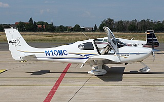 Bild: 20346 Fotograf: Frank Airline: Privat Flugzeugtype: Cirrus Design SR22