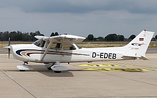 Bild: 20350 Fotograf: Frank Airline: Privat Flugzeugtype: Cessna 172S Skyhawk SP