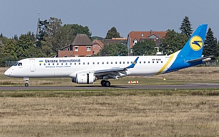 Bild: 20435 Fotograf: Uwe Bethke Airline: Ukraine International Airlines  Flugzeugtype: Embraer 190-200 IGW 