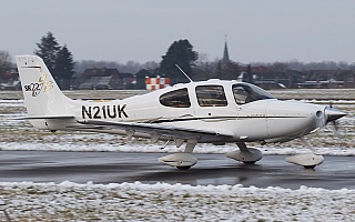 Bild: 20796 Fotograf: Frank Airline: Privat Flugzeugtype: Cirrus Design SR22 GTS