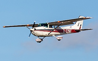 Bild: 20845 Fotograf: Uwe Bethke Airline: TU Braunschweig Flugzeugtype: Reims Aviation Reims-Cessna F172N Skyhawk II